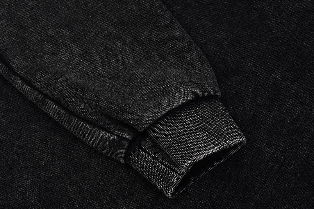 Distressed cropped sweatshirt · MT-204 · Snow black / distressed · Base garment photograph