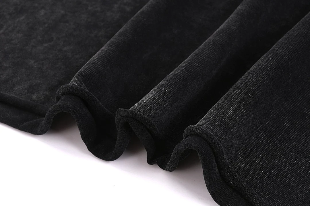Snow-wash raw-edge raglan tee · MT-207 · Snow black · Base garment photograph