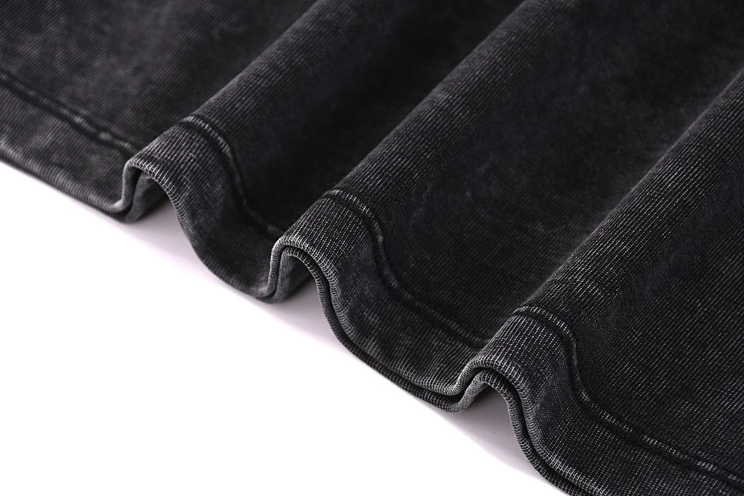 Snow-wash cropped crew-neck tee · MT-213 · Black · Base garment photograph