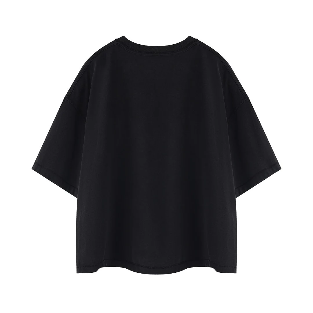 Panel-seam cropped crew-neck tee · MT-2609 · Black · Base garment photograph