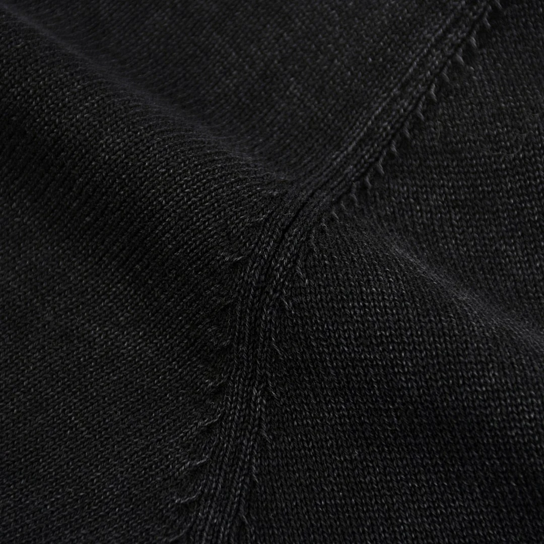 Washed crew-neck knit pullover · MY-009 · Black · Base garment photograph