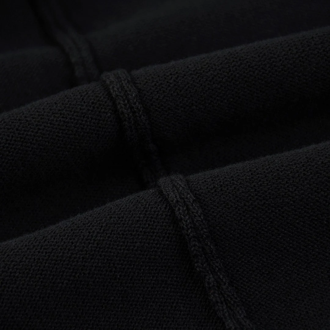 Washed crew-neck knit pullover · MY-009 · Black · Base garment photograph