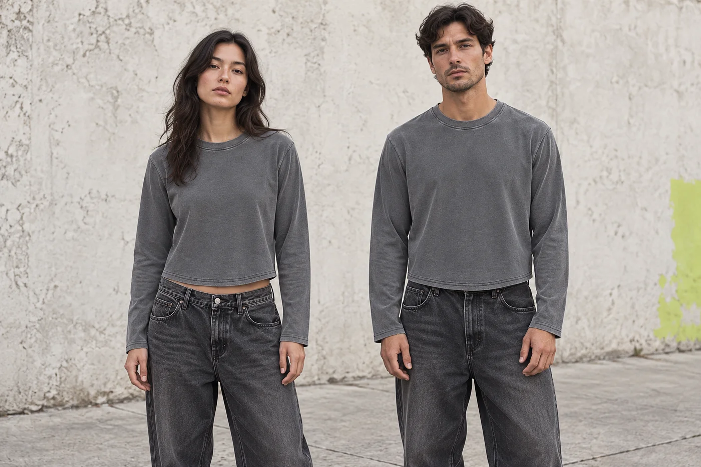 Curved-hem cropped crew-neck long-sleeve tee · Unisex styling
