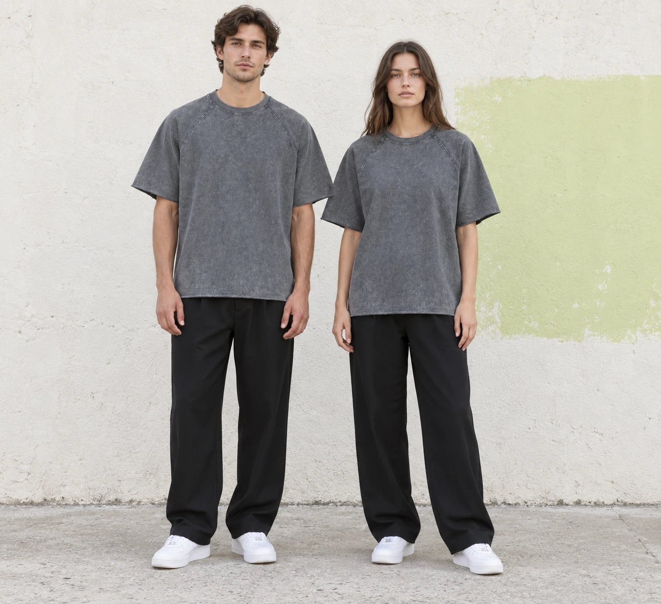 Snow-wash raw-edge raglan tee · Unisex styling